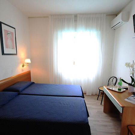 Albergo Villa Gradita ฟอร์เต เดย์ มาร์มี ภายนอก รูปภาพ