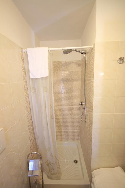 Albergo Villa Gradita ฟอร์เต เดย์ มาร์มี ห้อง รูปภาพ
