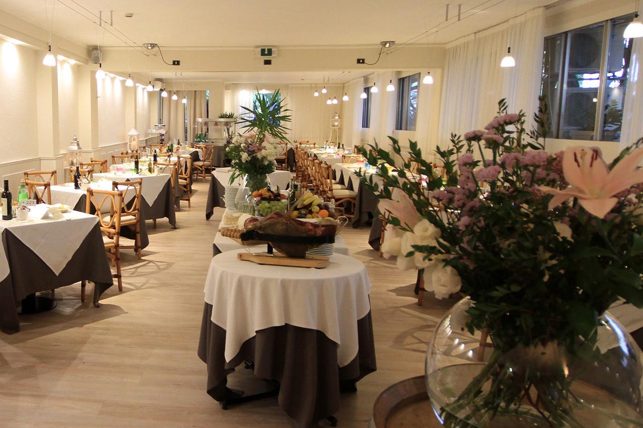 Albergo Villa Gradita ฟอร์เต เดย์ มาร์มี ภายนอก รูปภาพ